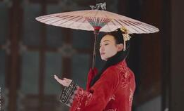汉服小姐姐过端午节视频,传承民俗韵味